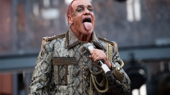 Rammstein-ein-rotes-Tuch